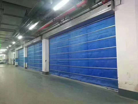 無機(jī)布防火卷簾前景