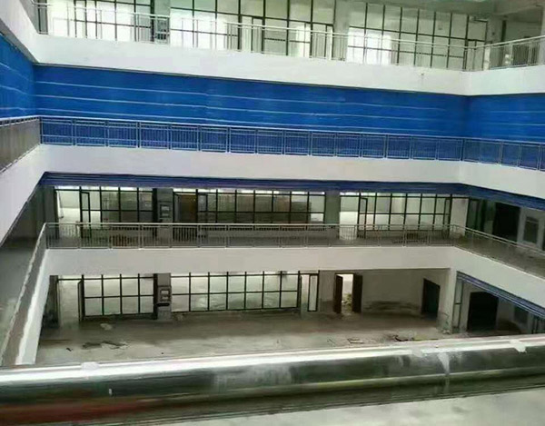 折疊提升特級防火卷簾門.jpg 折疊提升特級防火卷簾門.jpg